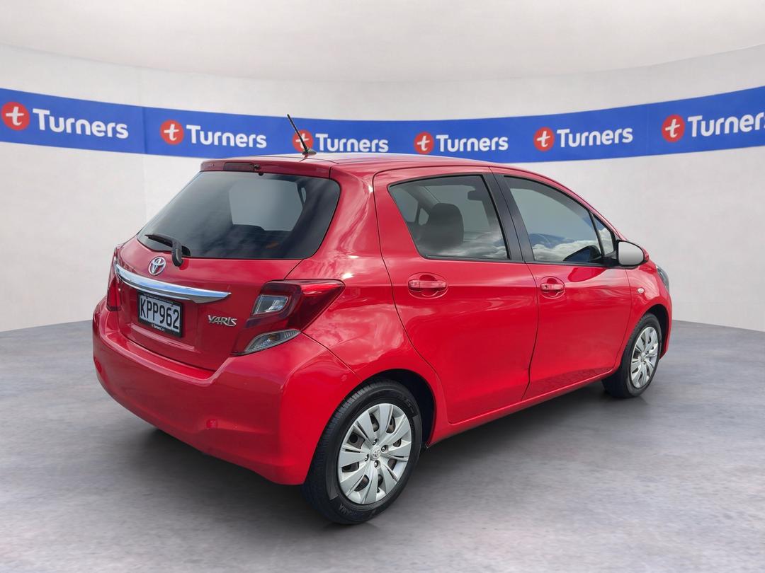 Photo '7' of Toyota Yaris
