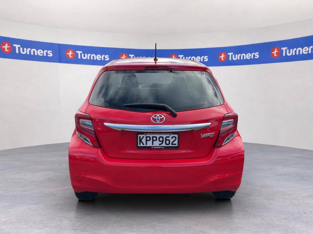 Photo '6' of Toyota Yaris
