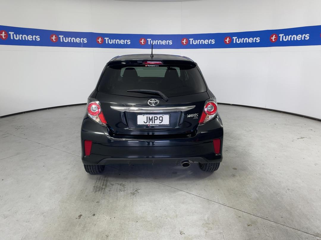 Photo '6' of Toyota Yaris