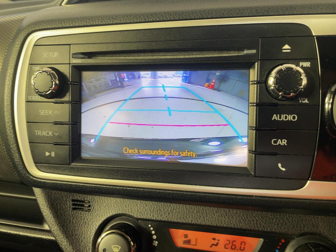 Photo '23' of Toyota Yaris