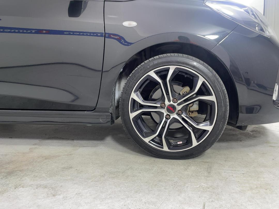 Photo '9' of Toyota Yaris