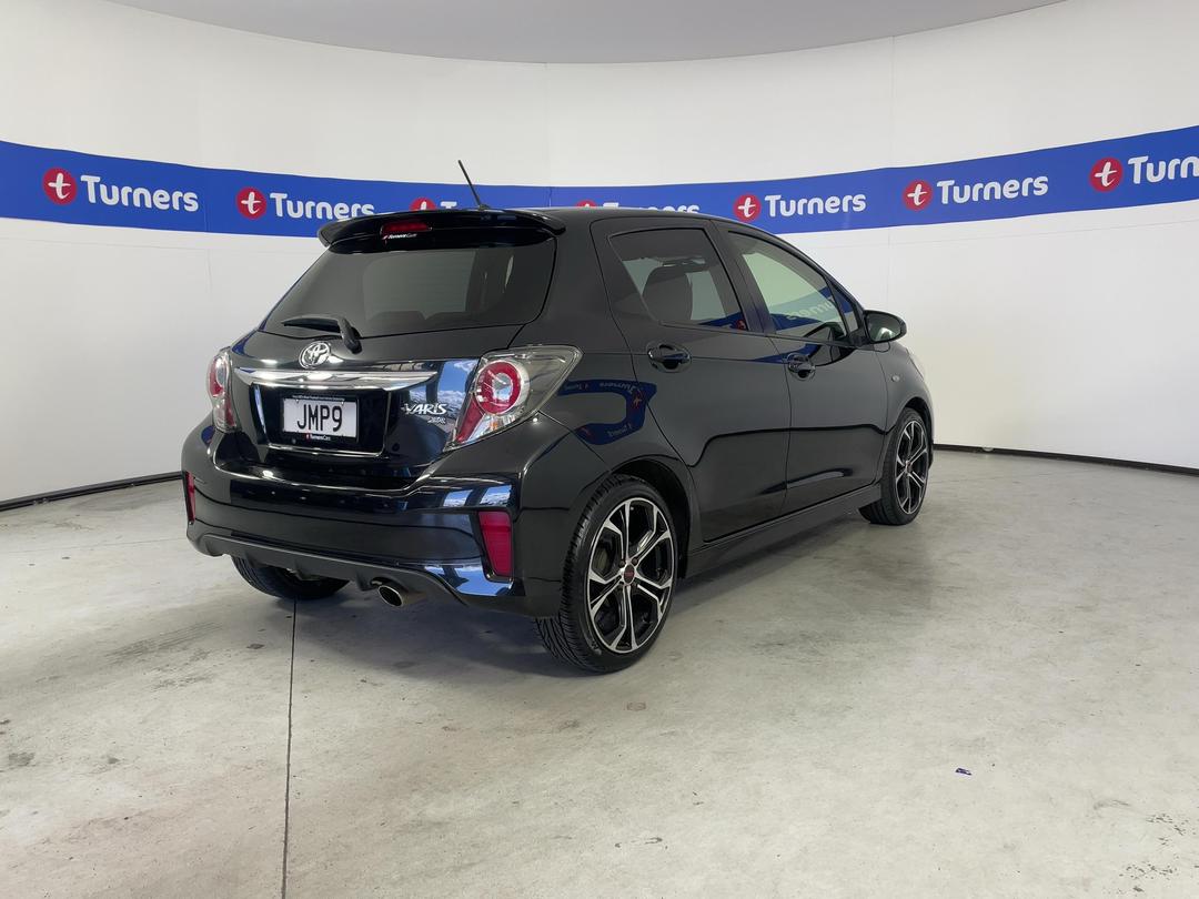 Photo '7' of Toyota Yaris