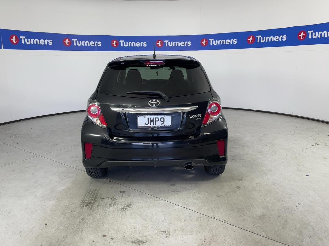Photo '6' of Toyota Yaris