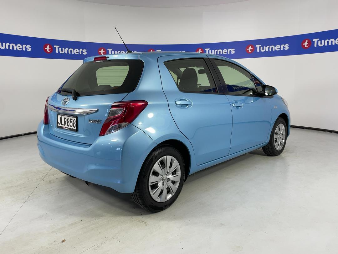Photo '7' of Toyota Yaris
