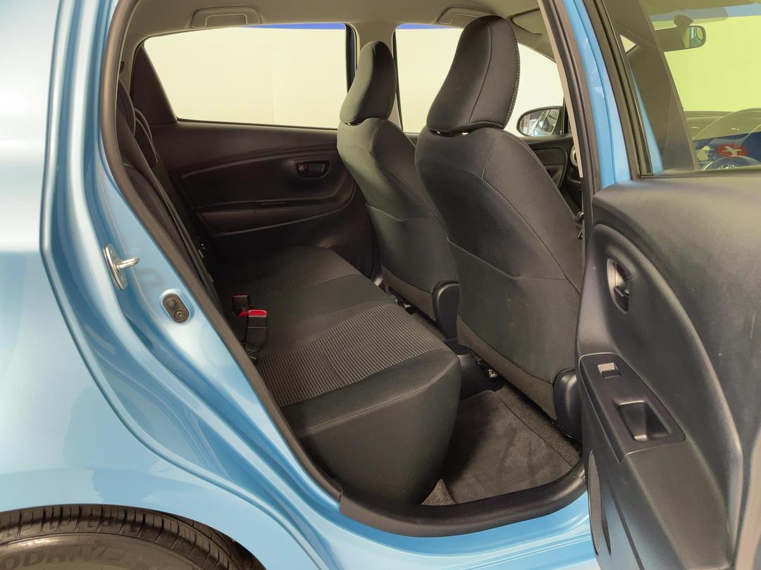 Photo '20' of Toyota Yaris