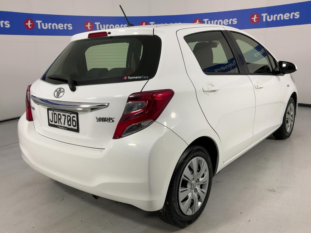 Photo '7' of Toyota Yaris