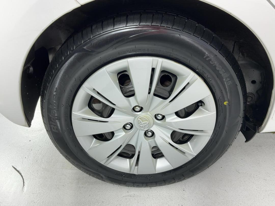 Photo '12' of Toyota Yaris