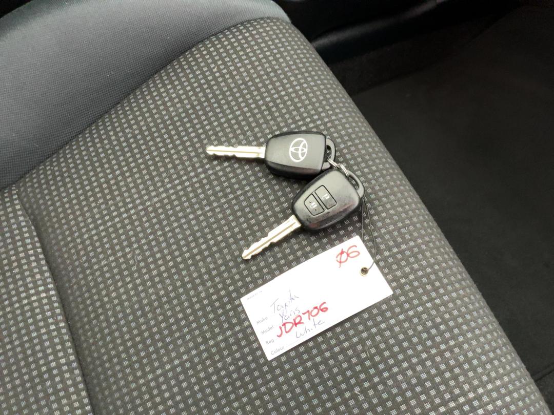 Photo '22' of Toyota Yaris