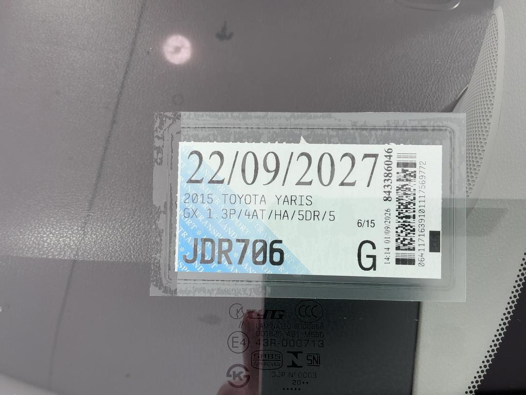 Photo '27' of Toyota Yaris