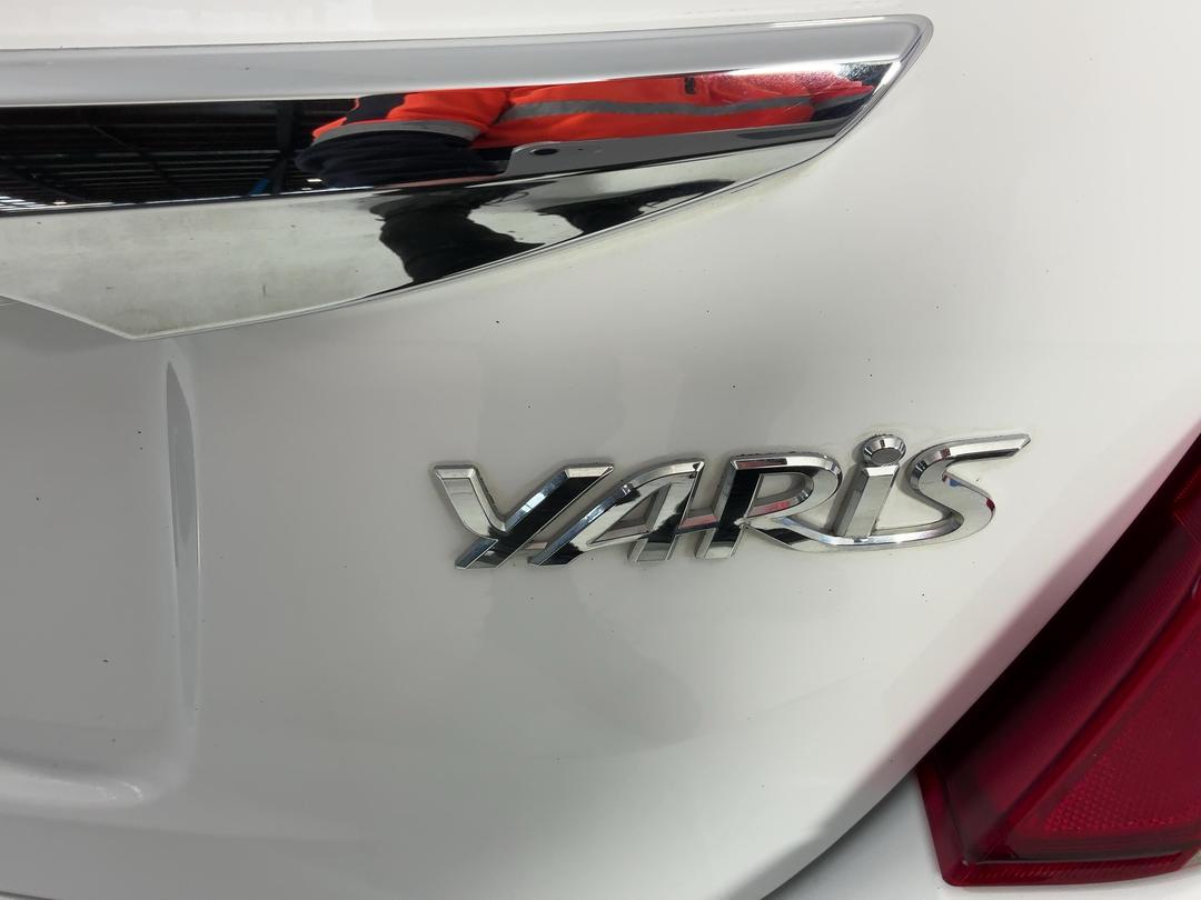 Photo '29' of Toyota Yaris