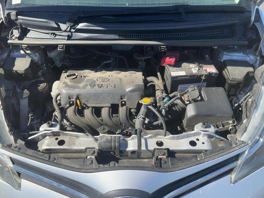 Photo '2' of Toyota Yaris GX
