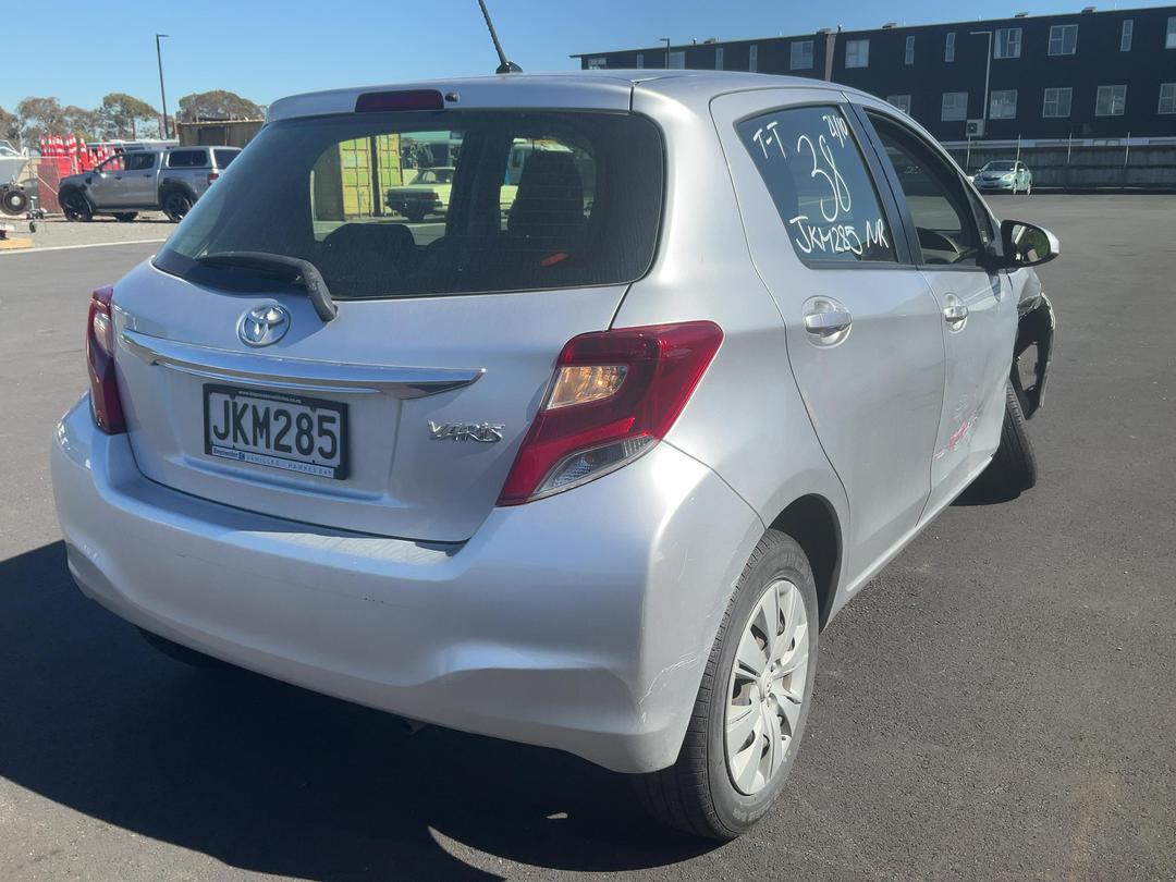 Photo '8' of Toyota Yaris GX