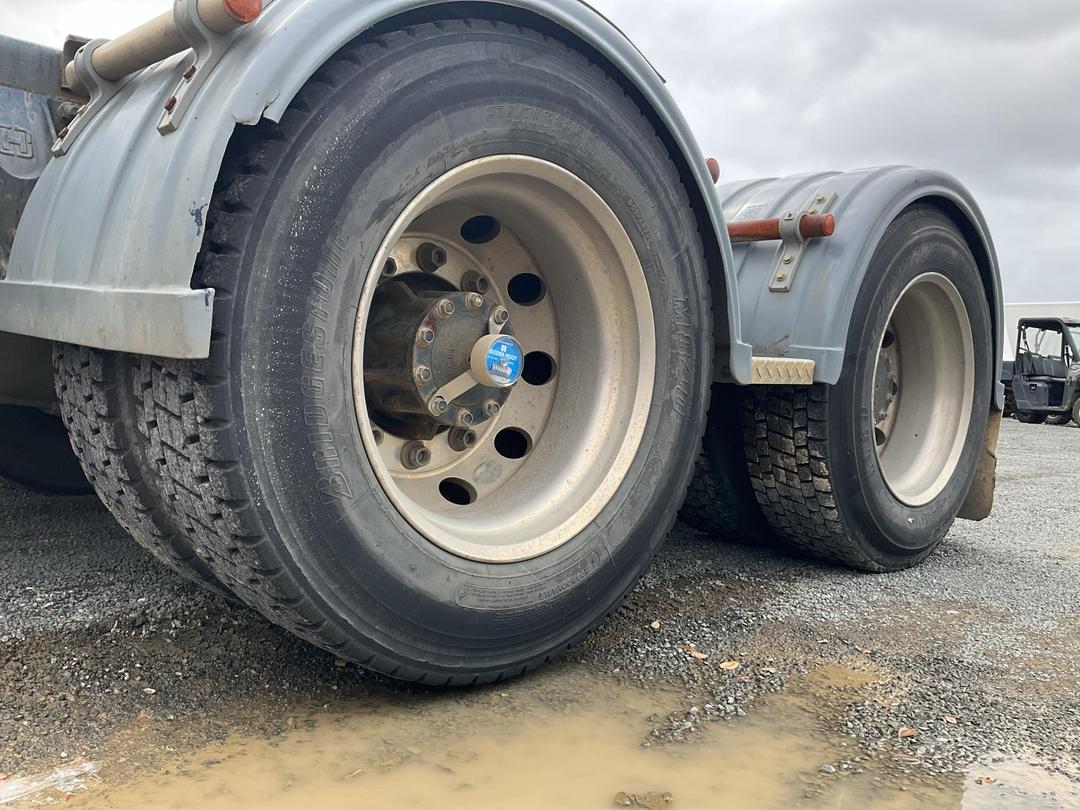 Photo '29' of UD Trucks GW26420 Tractor Unit