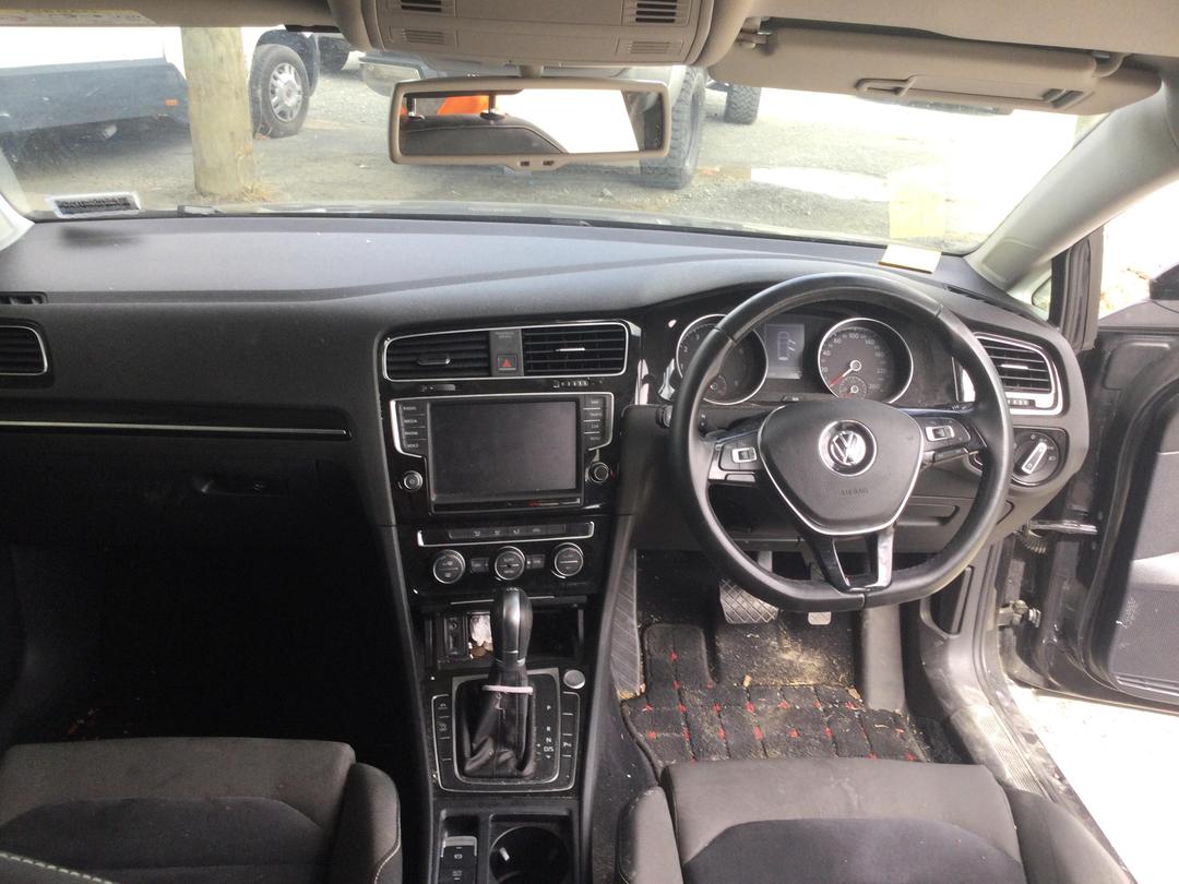 Photo '12' of Volkswagen Golf