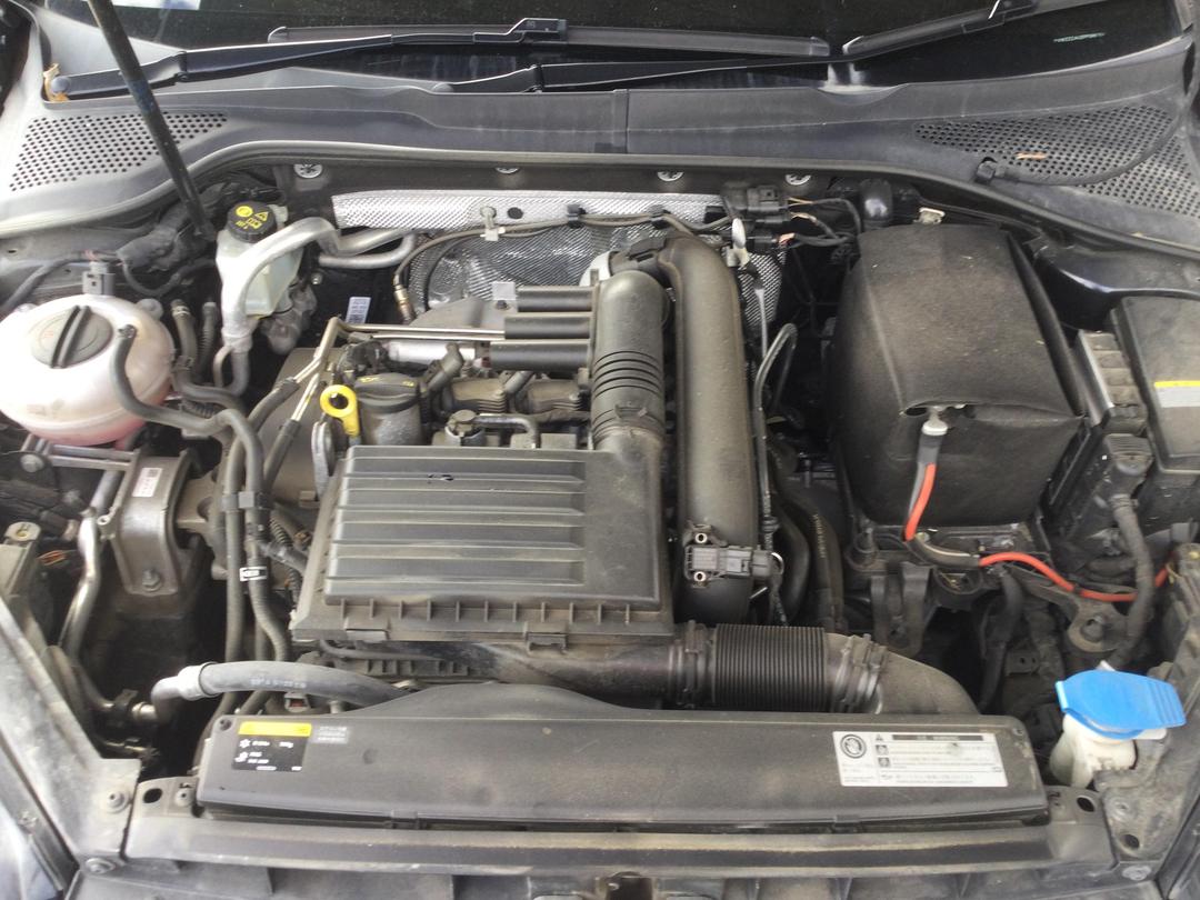 Photo '10' of Volkswagen Golf