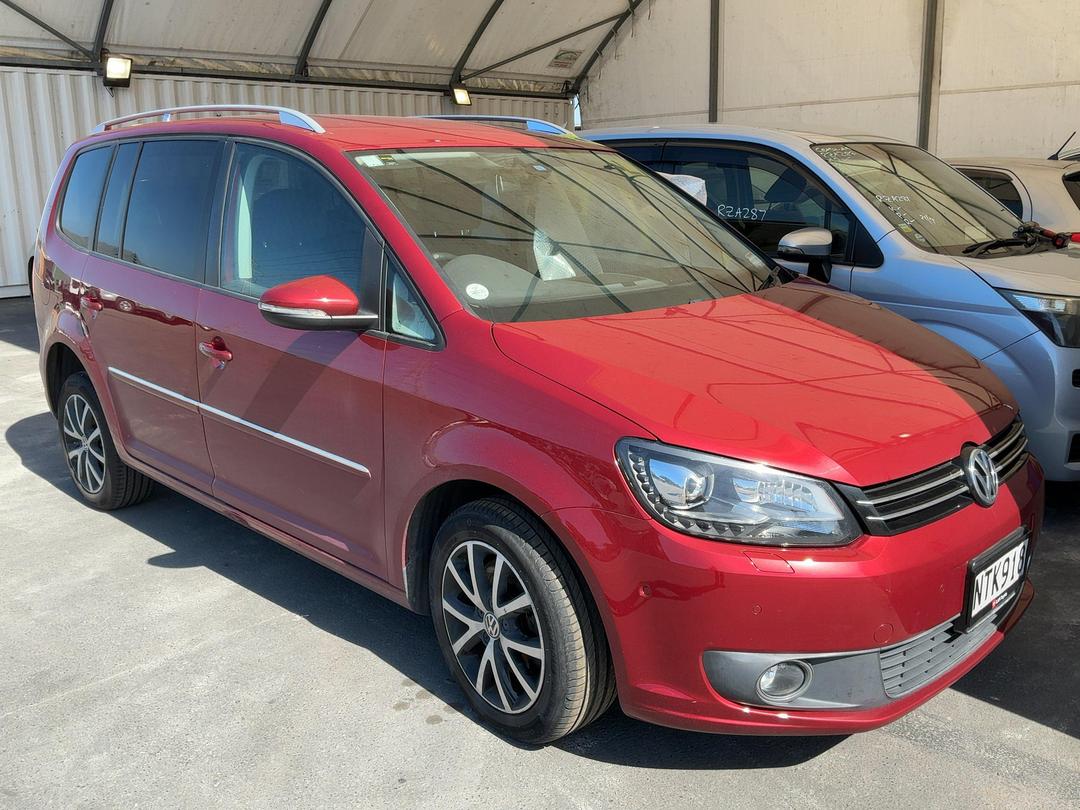 Photo '4' of Volkswagen Golf Touran