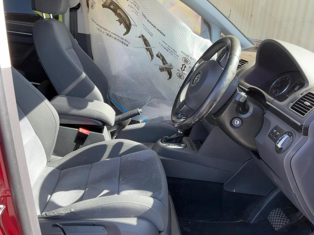 Photo '10' of Volkswagen Golf Touran