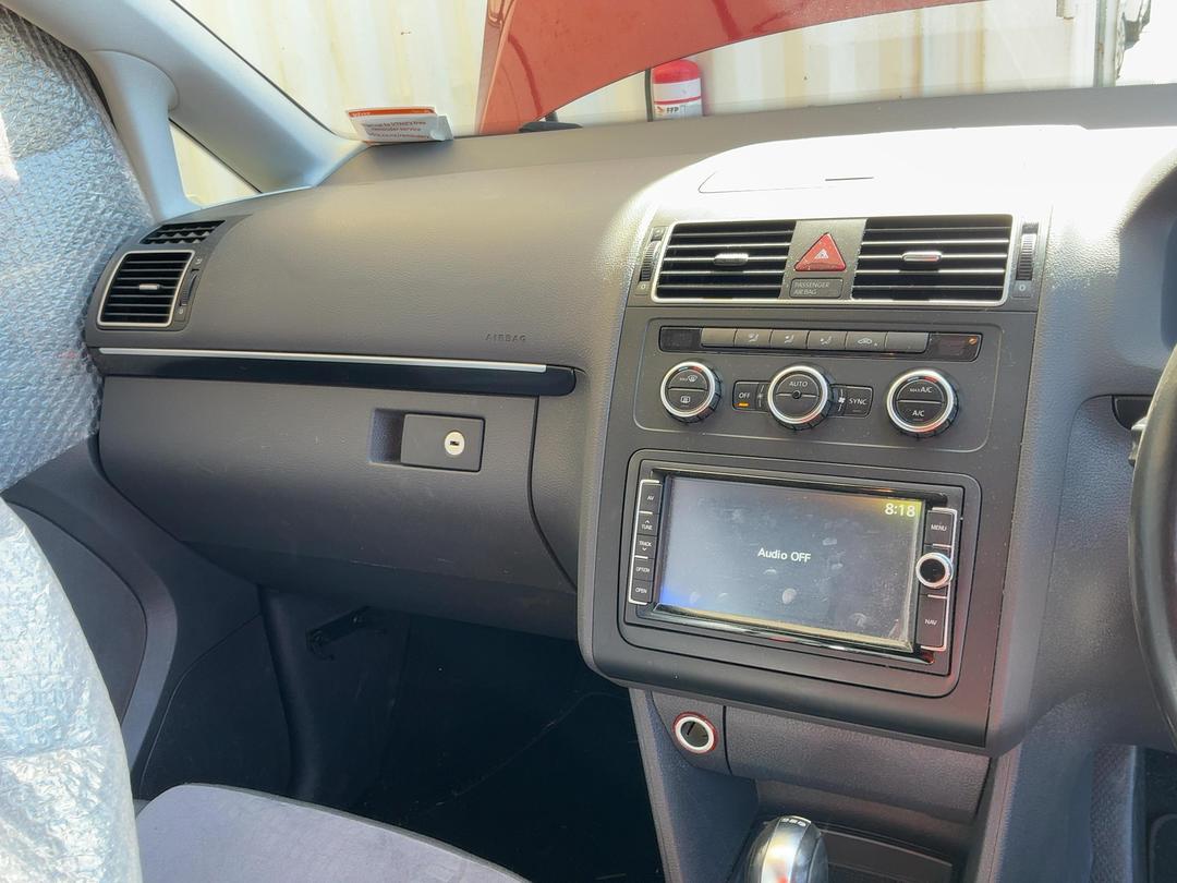 Photo '17' of Volkswagen Golf Touran