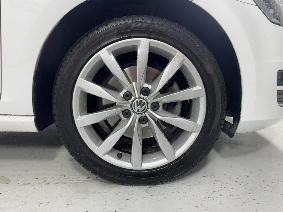Photo '9' of Volkswagen Golf