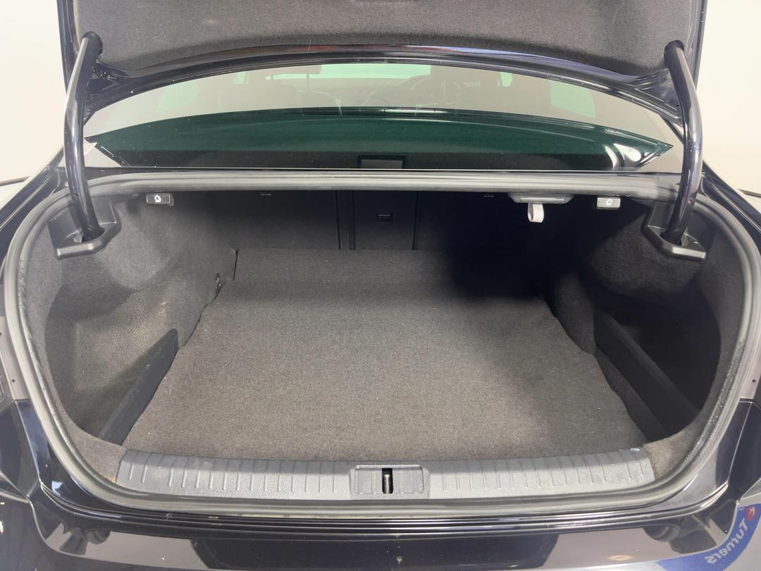 Photo '14' of Volkswagen Passat