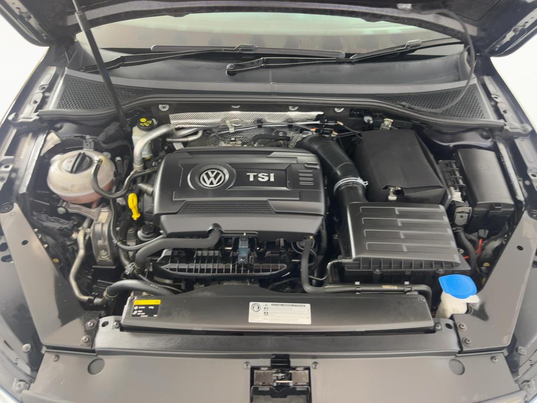 Photo '13' of Volkswagen Passat