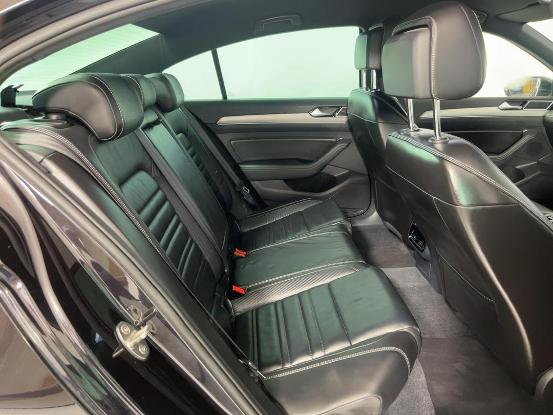 Photo '20' of Volkswagen Passat