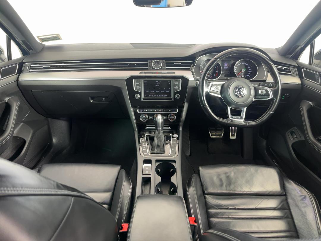 Photo '17' of Volkswagen Passat