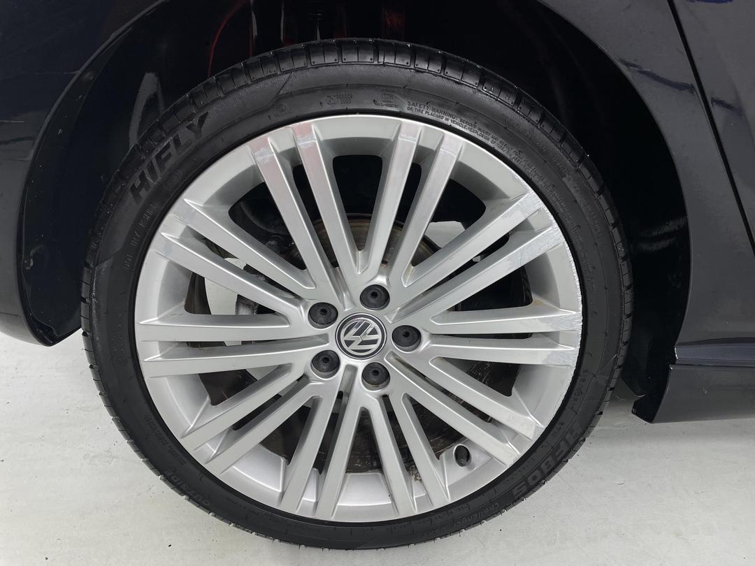 Photo '12' of Volkswagen Polo