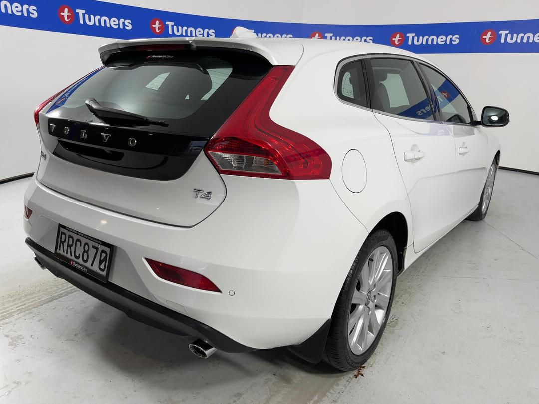 Photo '7' of Volvo V40