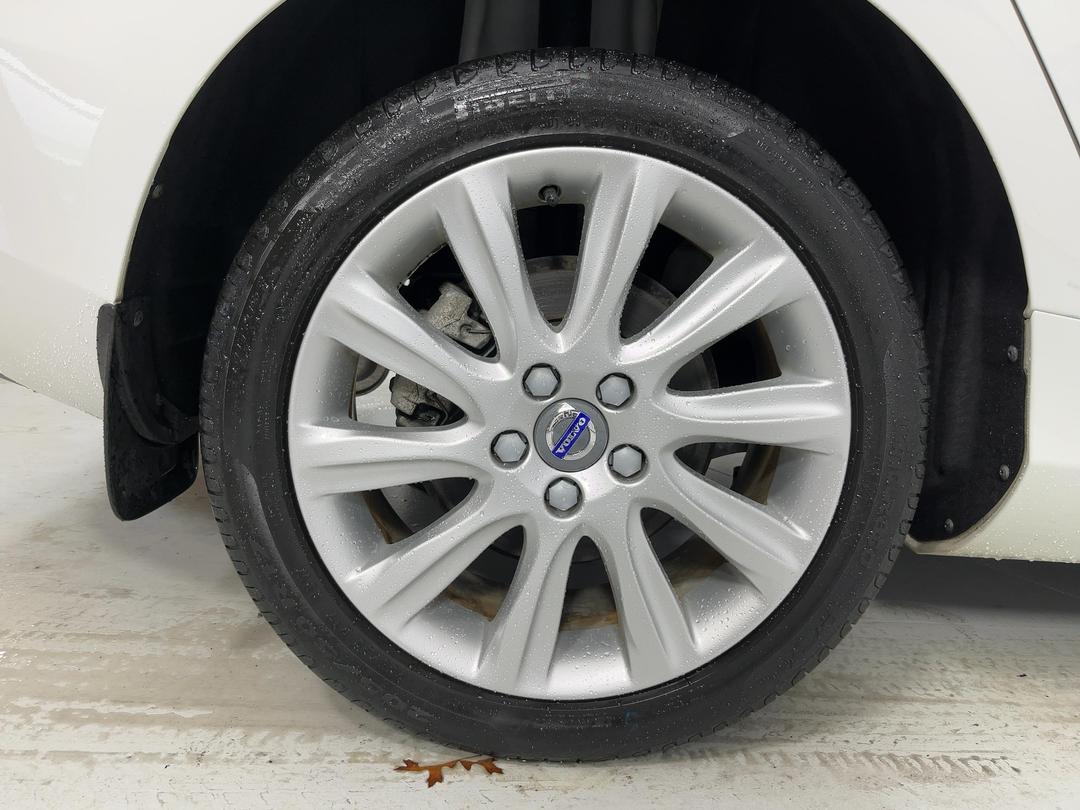 Photo '12' of Volvo V40