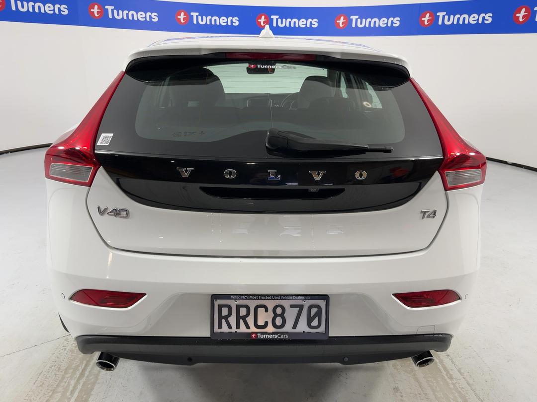 Photo '6' of Volvo V40