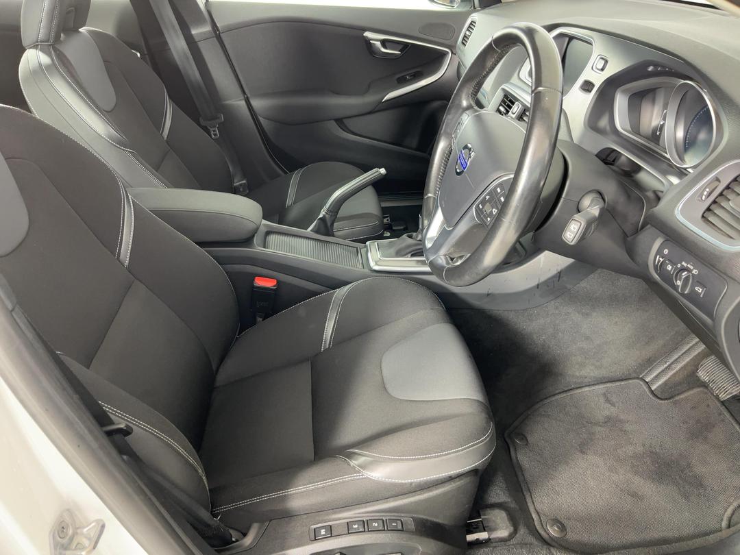 Photo '16' of Volvo V40