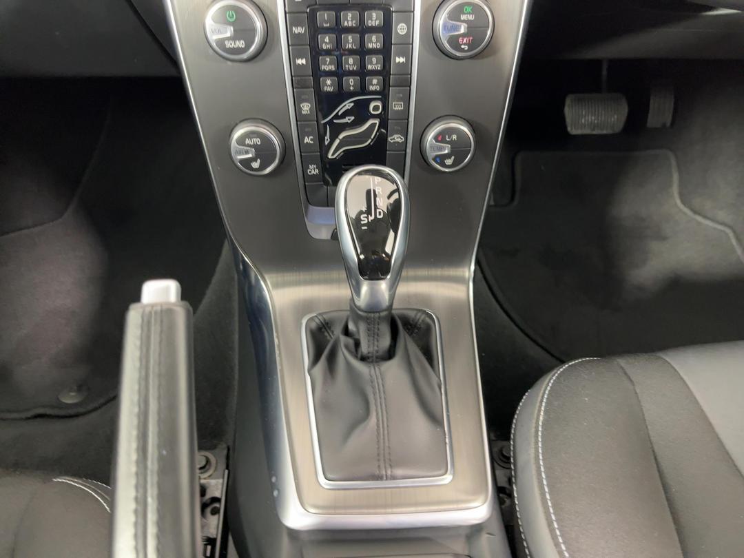 Photo '18' of Volvo V40