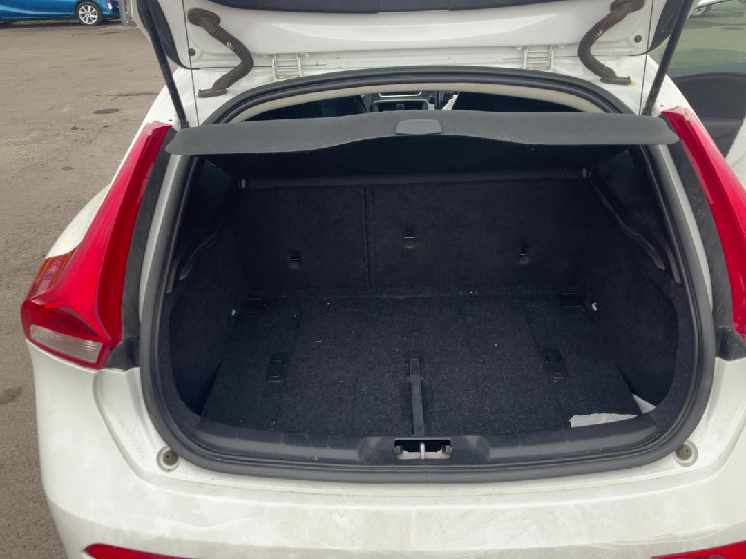 Photo '16' of Volvo V40