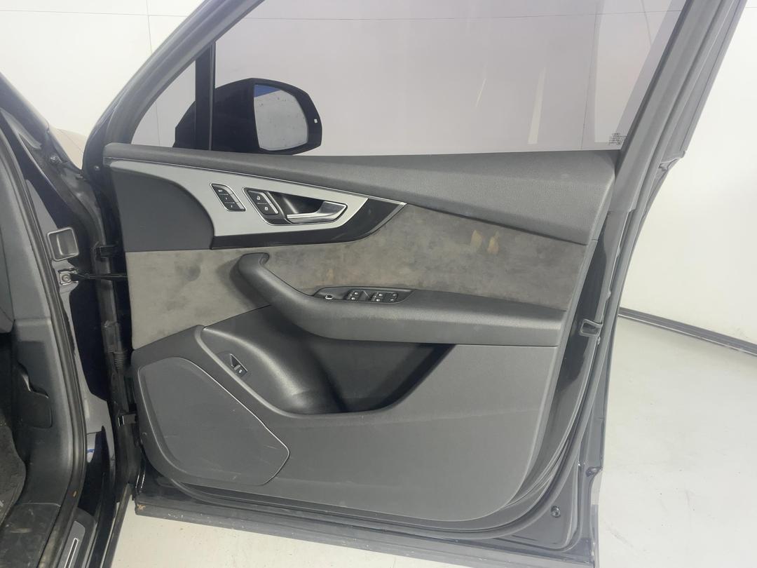 Photo '15' of Audi Q7