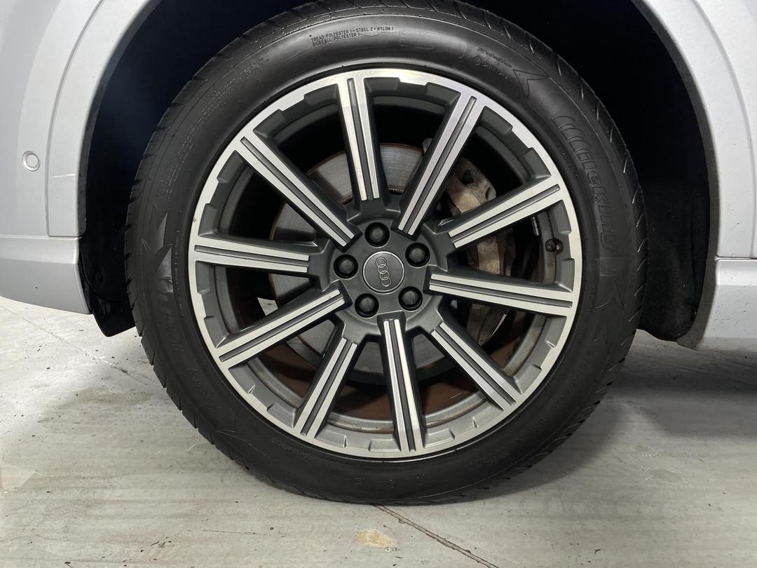 Photo '10' of Audi Q7