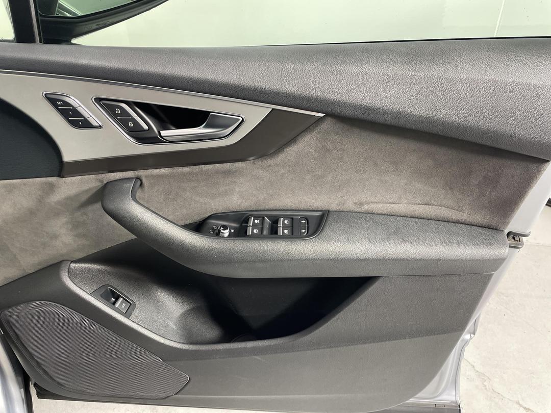 Photo '15' of Audi Q7