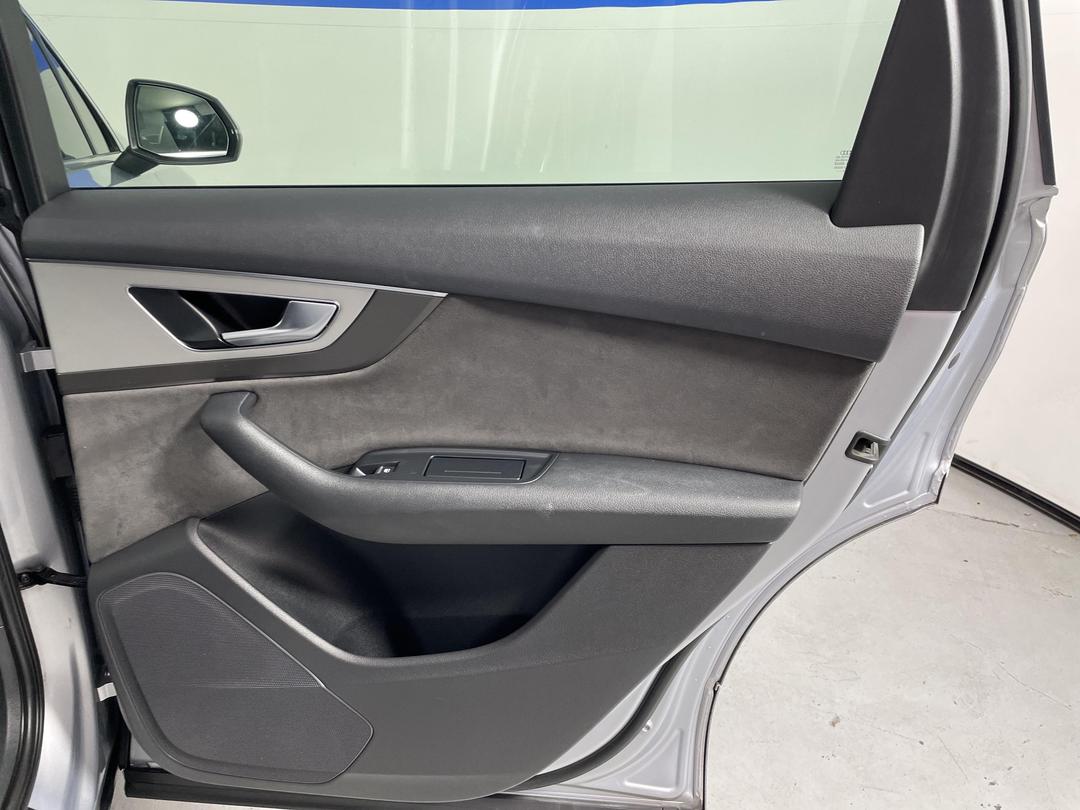 Photo '19' of Audi Q7