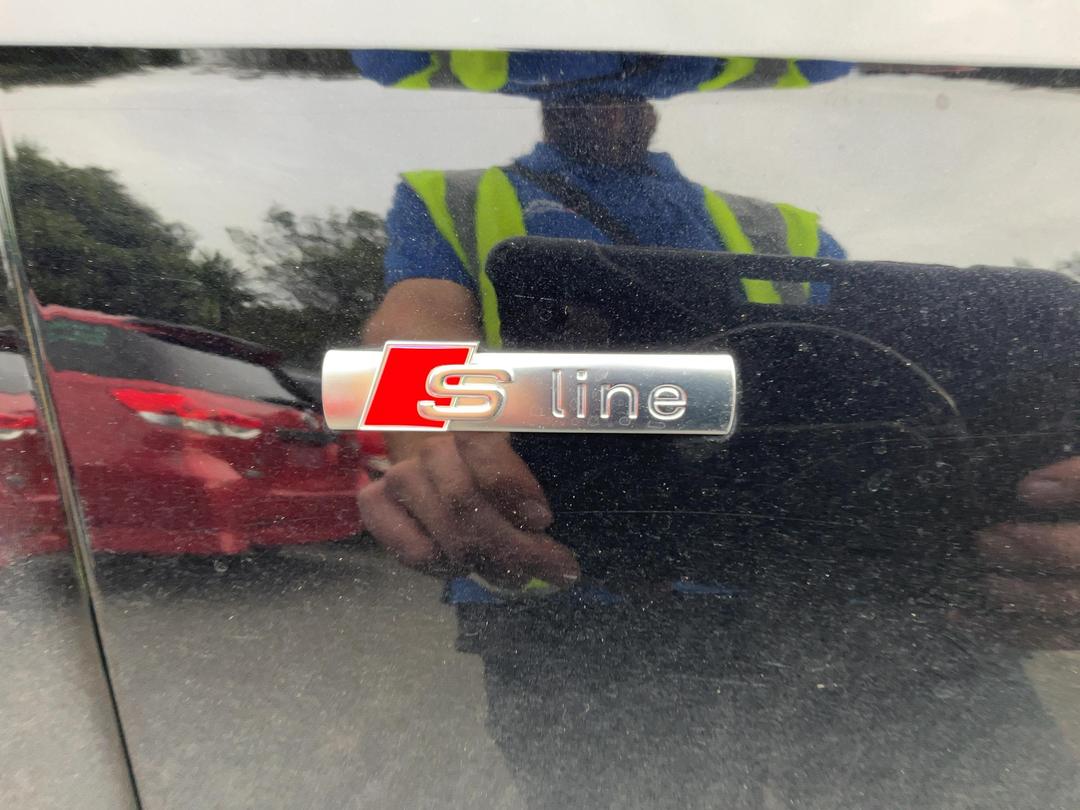 Photo '12' of Audi Q7