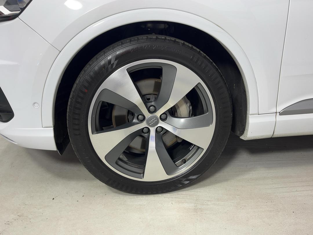 Photo '10' of Audi Q7