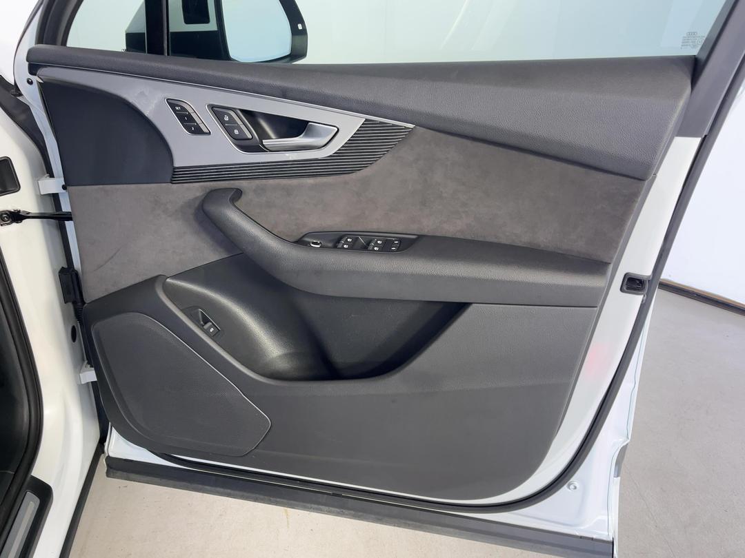 Photo '15' of Audi Q7