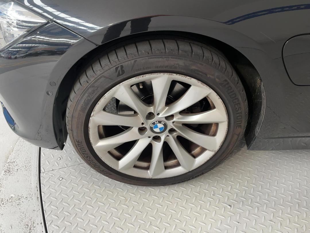 Photo '10' of BMW 330E