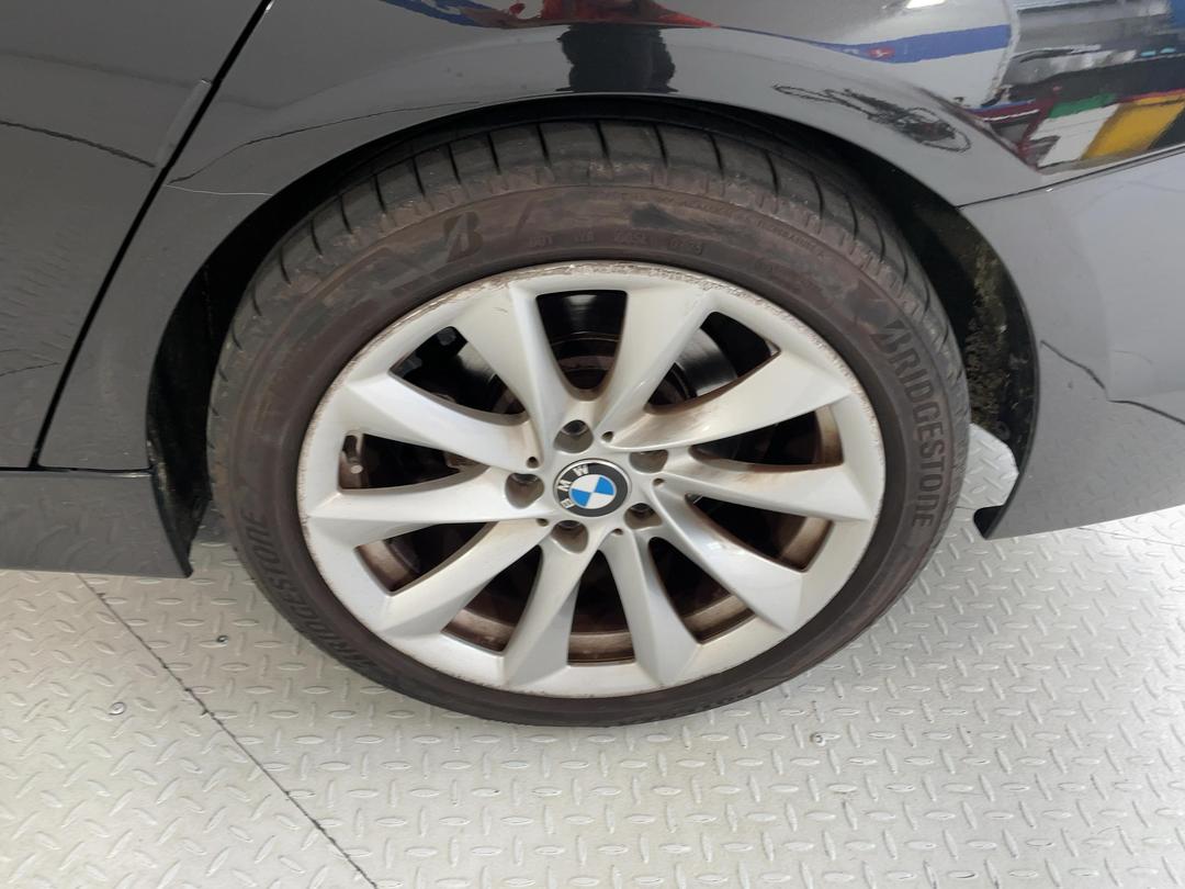 Photo '11' of BMW 330E