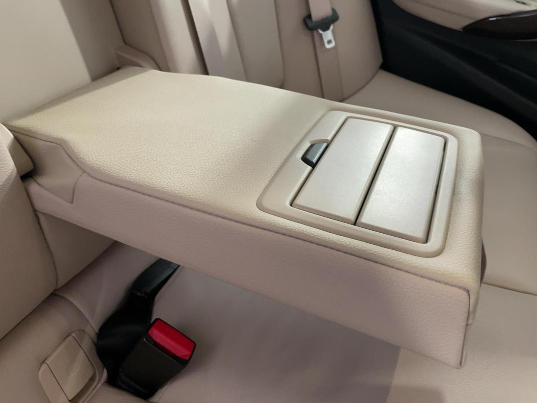 Photo '23' of BMW 330E