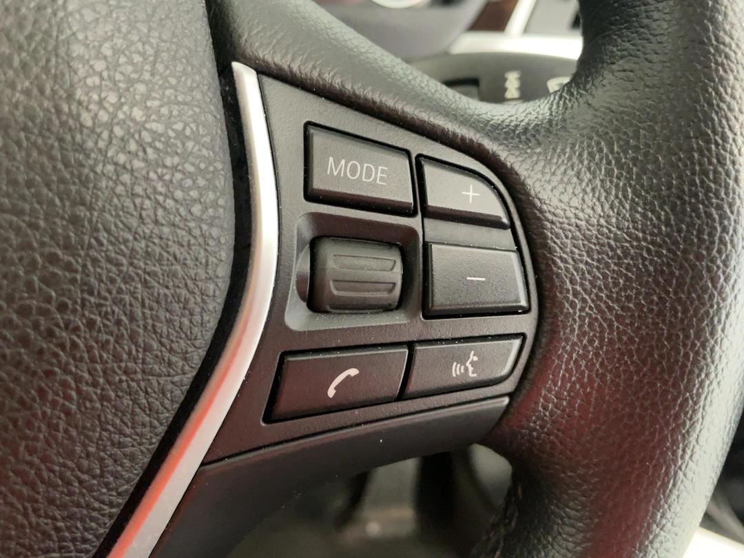 Photo '27' of BMW 330E