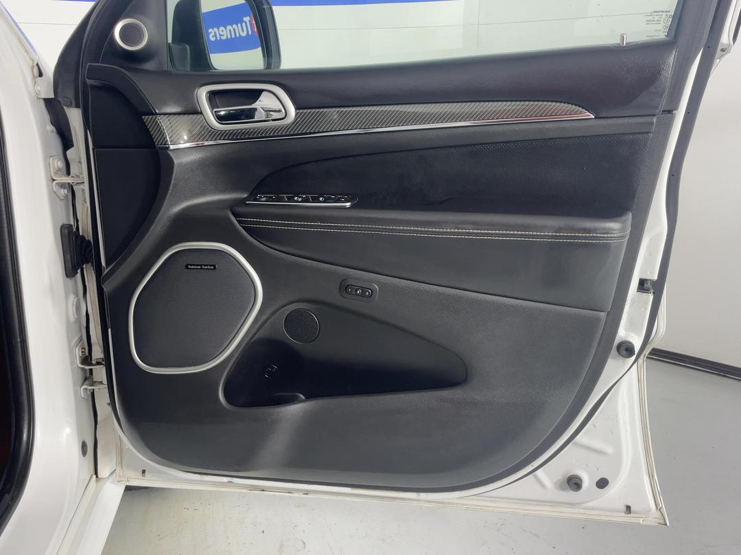 Photo '15' of Chrysler Jeep Grand Cherokee