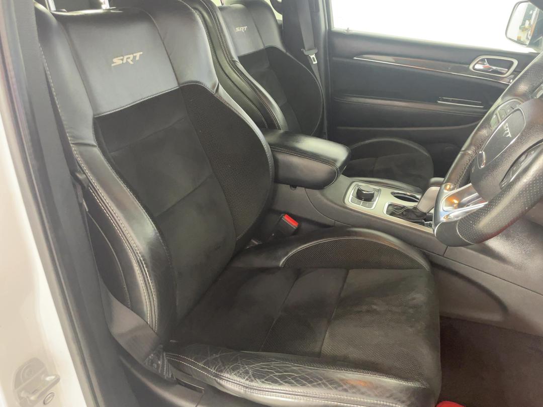 Photo '16' of Chrysler Jeep Grand Cherokee