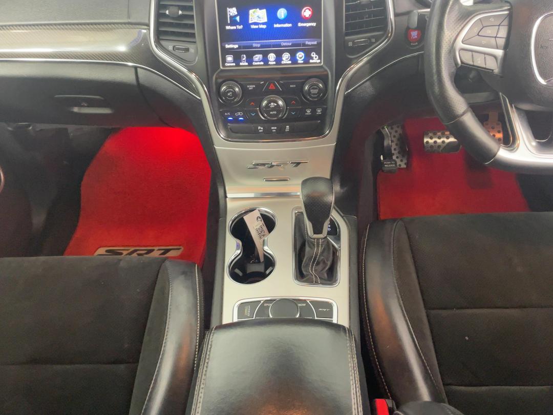 Photo '18' of Chrysler Jeep Grand Cherokee