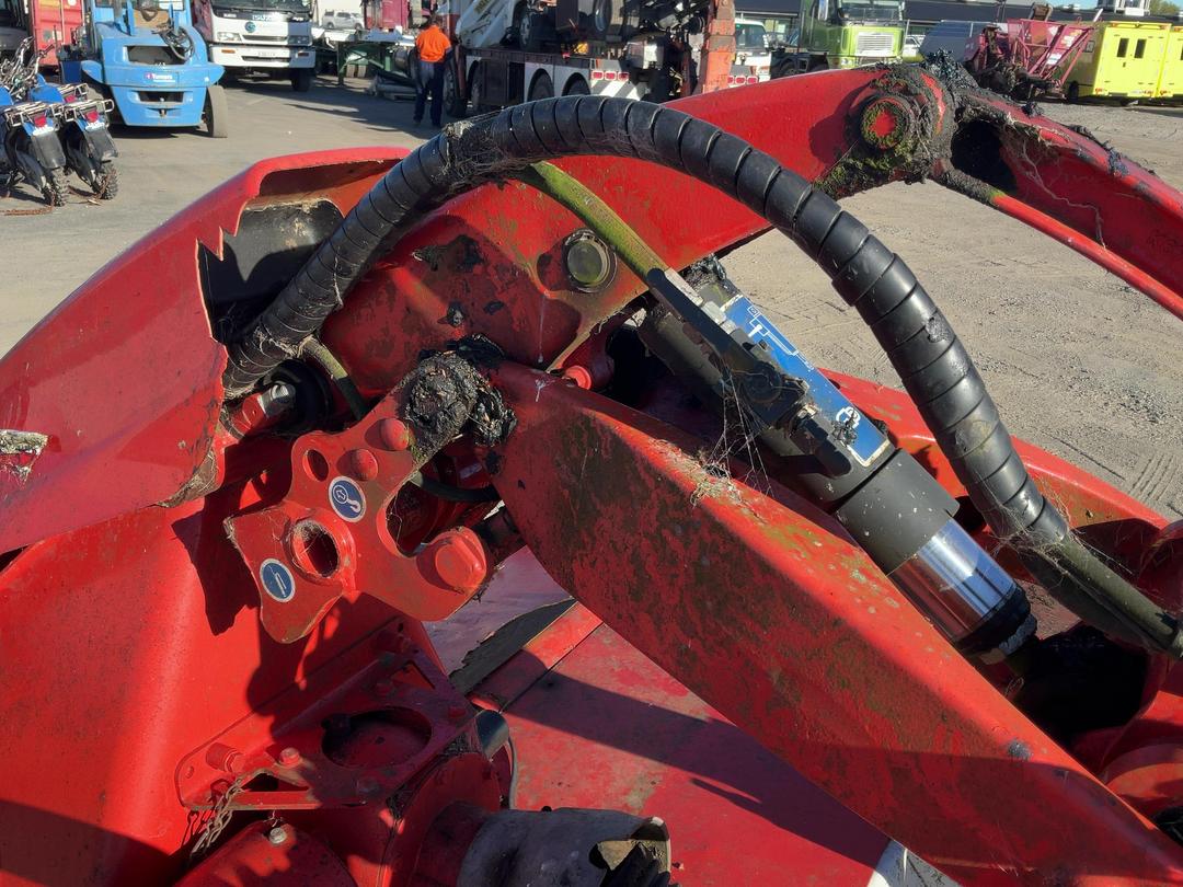 Photo '13' of Circa Kuhn GMD3125F Mower