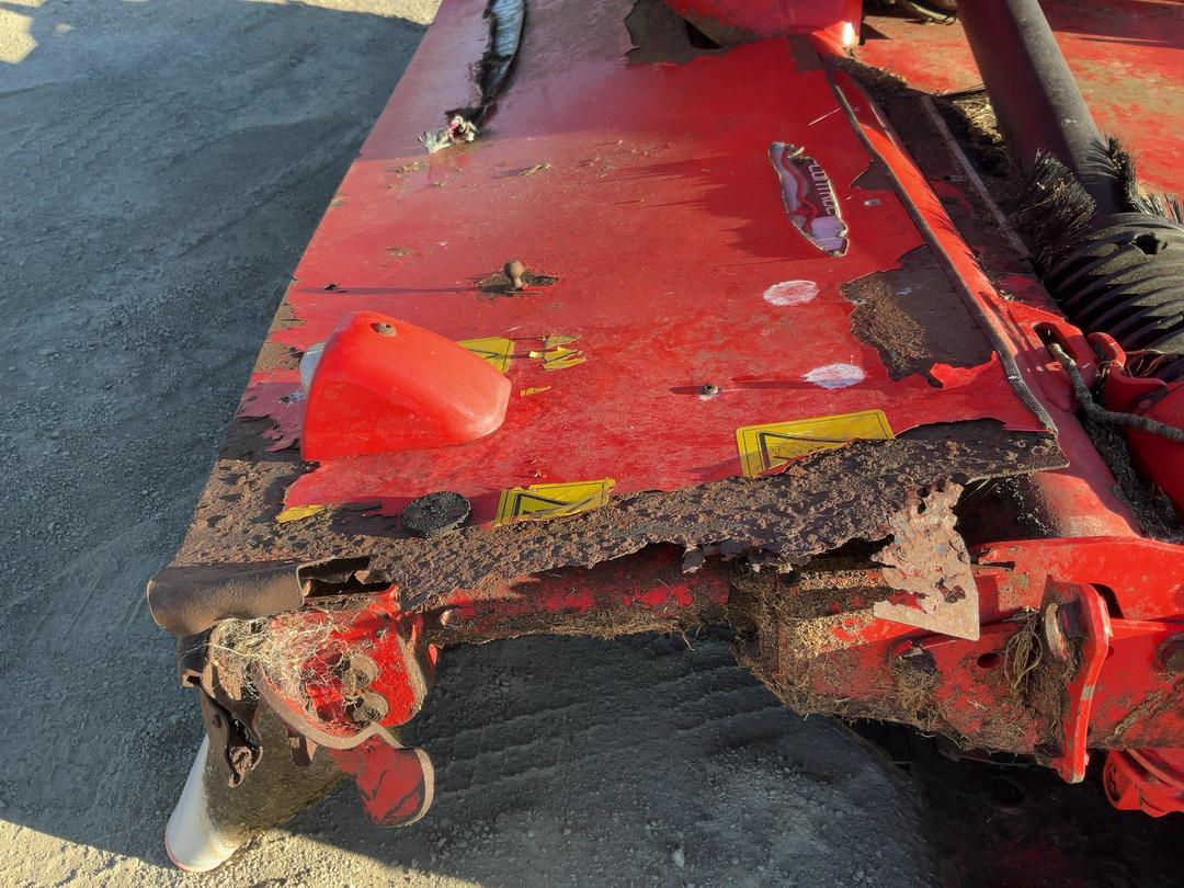 Photo '15' of Circa Kuhn GMD3125F Mower